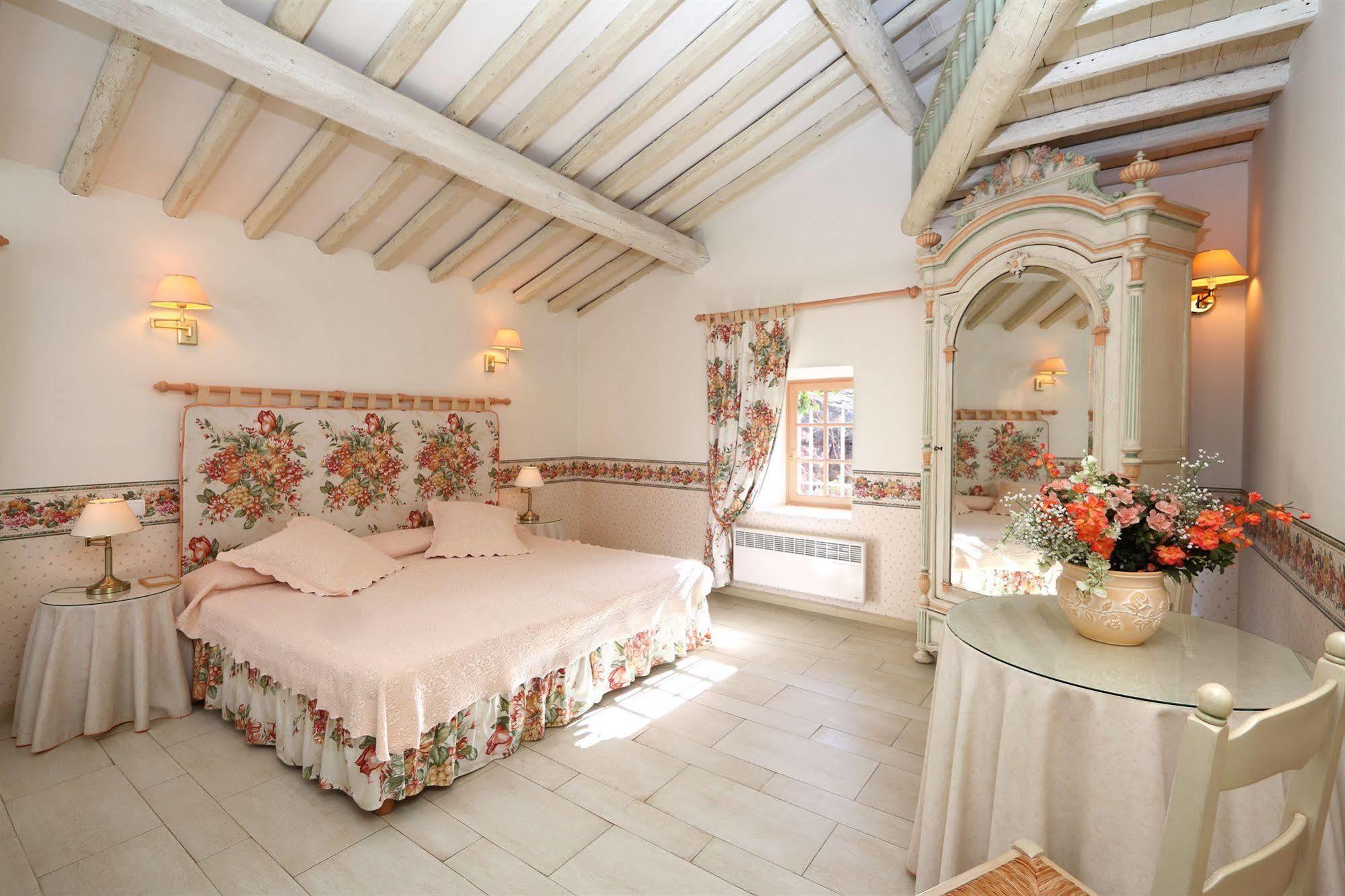 L'Enclos Des Lauriers Roses Cabrieres  ภายนอก รูปภาพ
