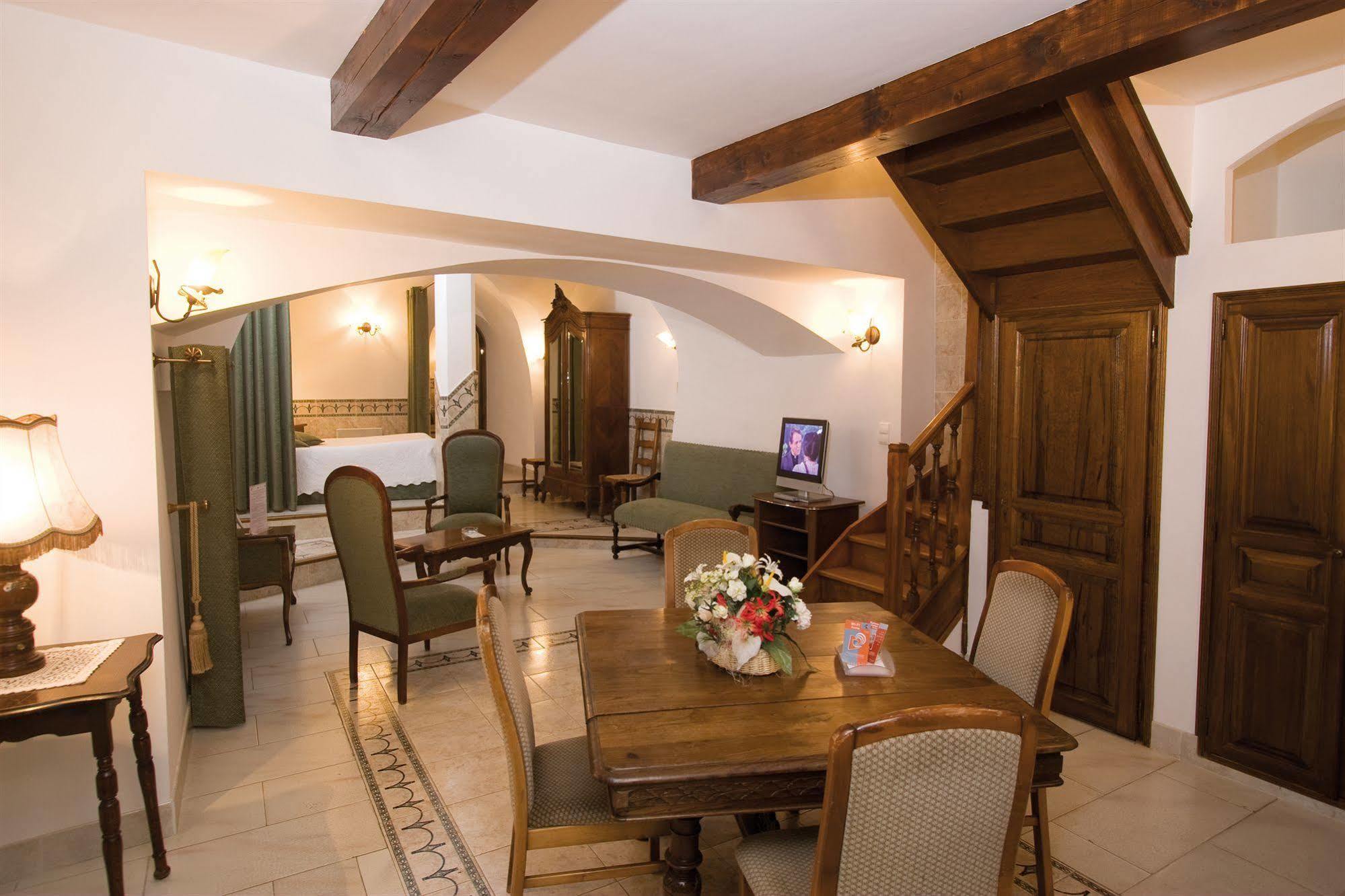 L'Enclos Des Lauriers Roses Cabrieres  ภายนอก รูปภาพ
